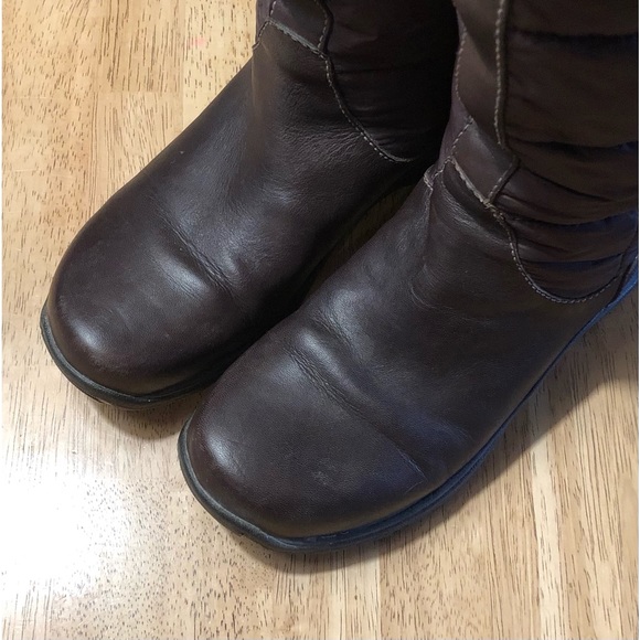 Brown Leather UGG Winter Boots With Quilted Fabric Top and Buttons - Size 7 - Picture 3 of 9